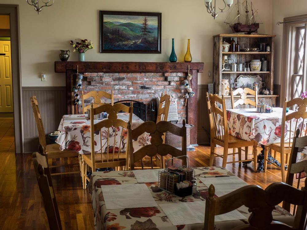 St. Martins Country Inn & Vaughan'S Restaurant Zewnętrze zdjęcie